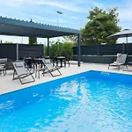Apartments With Private Jacuzzi Garbin 1 And Garbin 2