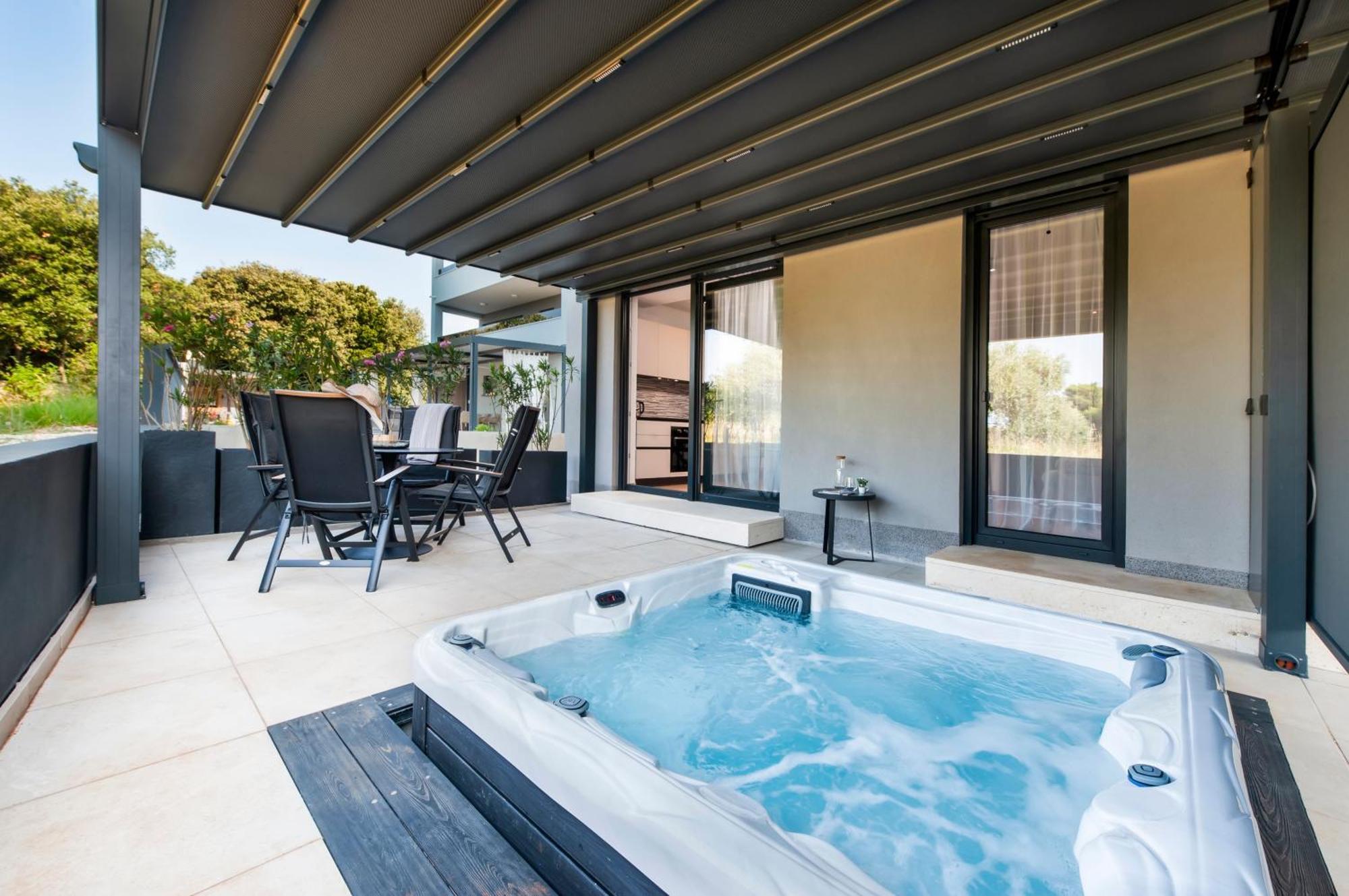 Apartman With Private Jacuzzi Garbin 1 And Garbin 2