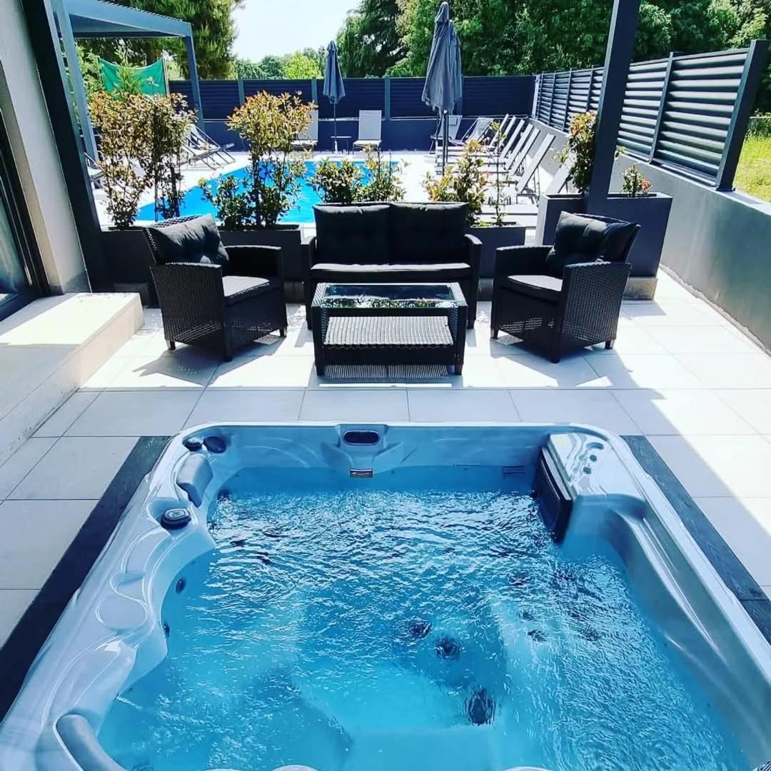 With Private Jacuzzi Garbin 1 And Garbin 2 Apartman Rovinj
