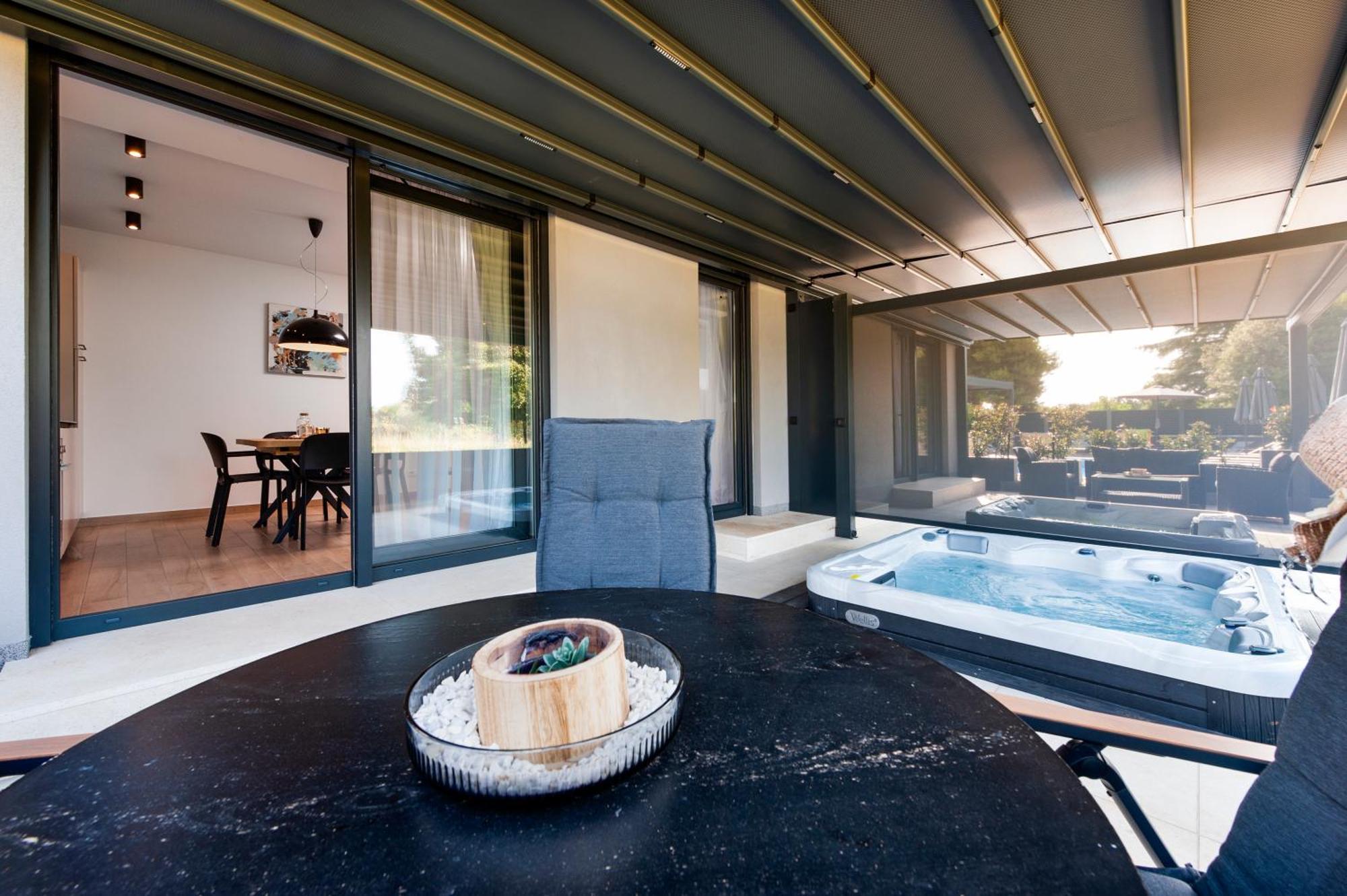 With Private Jacuzzi Garbin 1 And Garbin 2 *