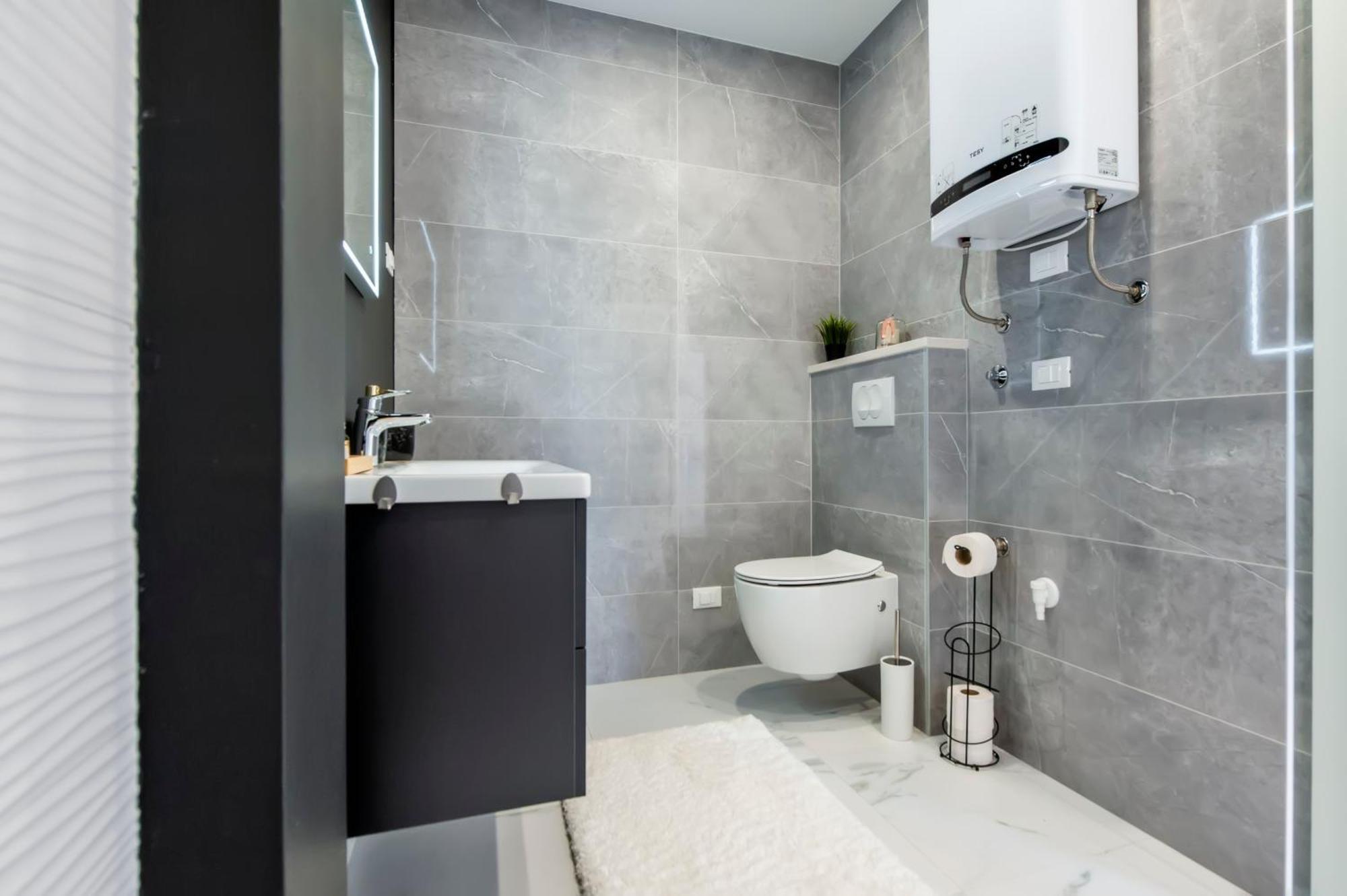 Apartment With Private Jacuzzi Garbin 1 And Garbin 2 *